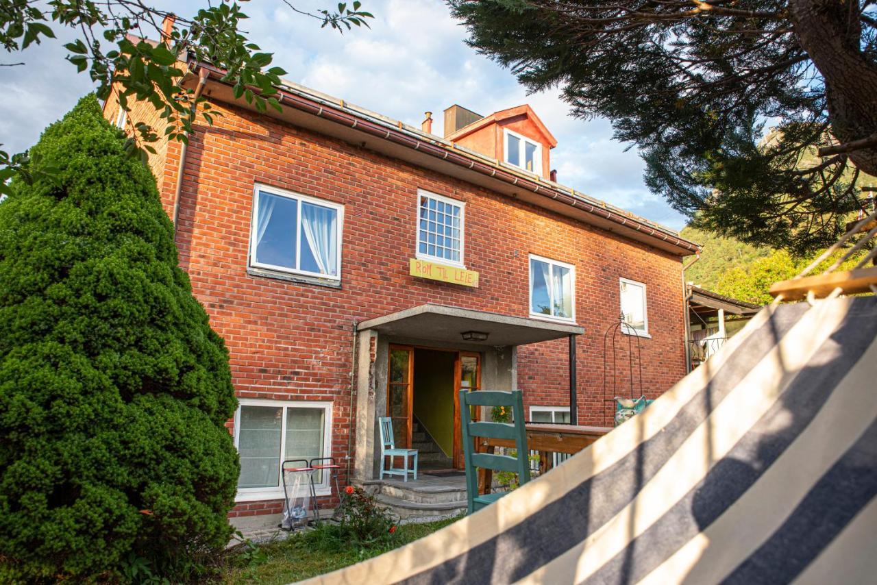 Tiglkak Hostel Andalsnes Ngoại thất bức ảnh